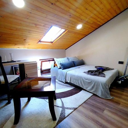 Low Budget Apartment With Breakfast #3 Varna Extérieur photo